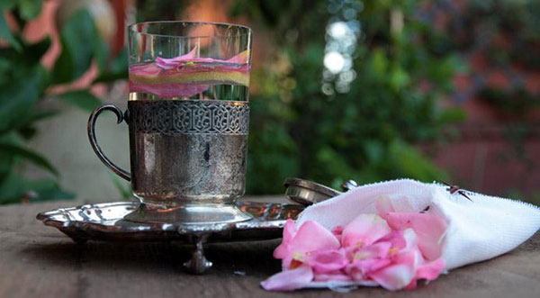 خواص گلاب +خواص دارویی گلاب+فواید گلاب +خواص سبزیجات+خواص دارویی گلاب+فواید گلاب +خاصیت گلاب+گلاب در طب سنتی +فواید درمانی گلاب +مضرات گلاب +فوائد گلاب + گلاب +طب سنتی + خواص گلاب در طب سنتی +فواید گلاب در طب سنتی+